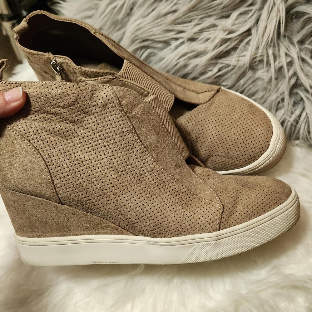 Mia/ Tan Wedge Booties